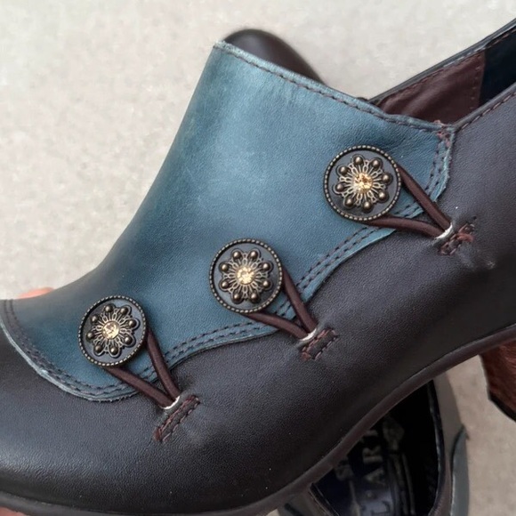 Elegant Brown and Teal Ankle Booties - Picture 2 of 6